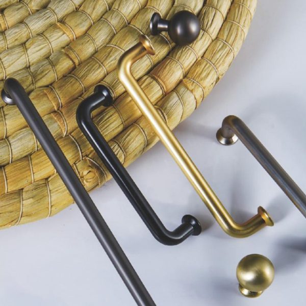 Zamak Cabinet Handle and Knob in Black and Gold - Recommended Design for Popular Cabinet Hardware